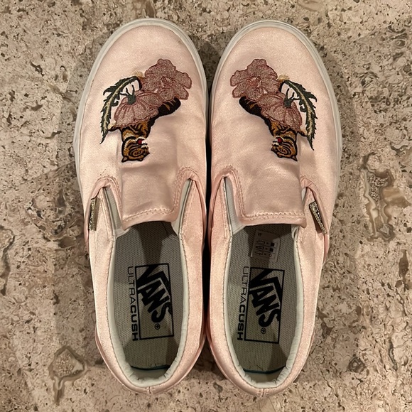 Van’s slides pink silk with tigers - Picture 3 of 5